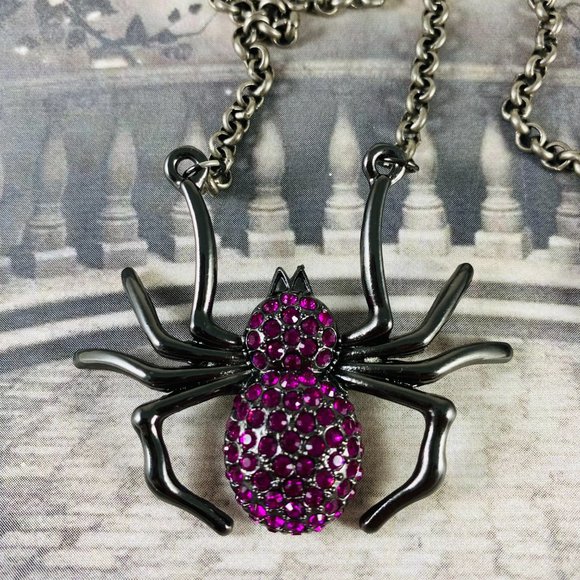 Sparkle Spider Necklace with Fuchsia crystals - Picture 5 of 7